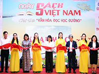 Ngày sách chào mừng Kỷ niệm 42 năm Ngày Nhà giáo Việt Nam (20/11/1982 - 20/11/2024)